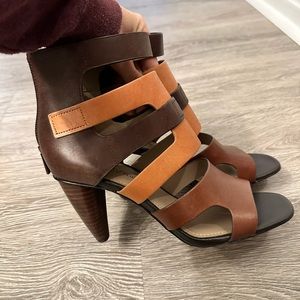 EUC Donald Pliner brown leather heels size 7